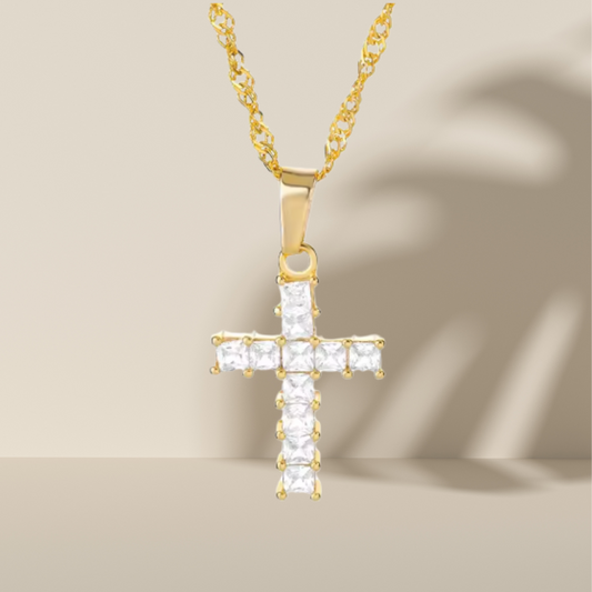 Collier croix chrétienne